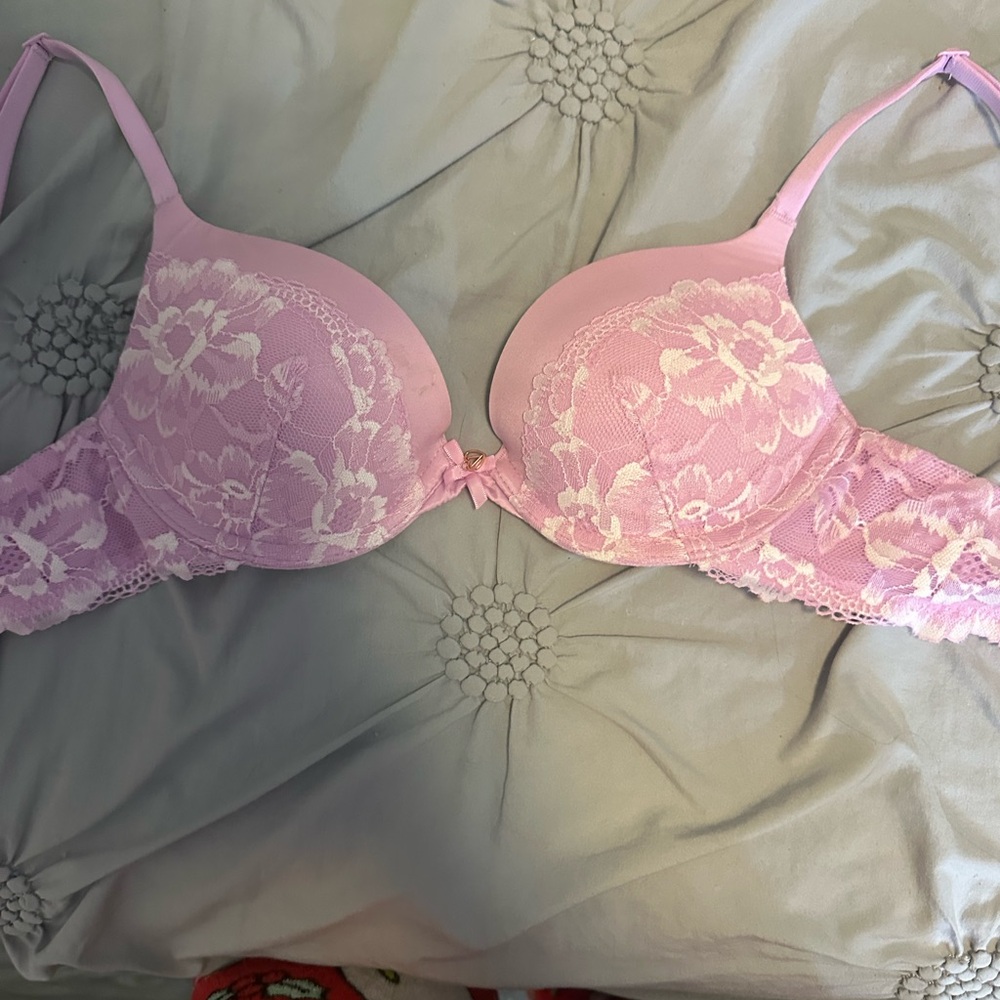 Victoria's Secret Lavender Lace Bra